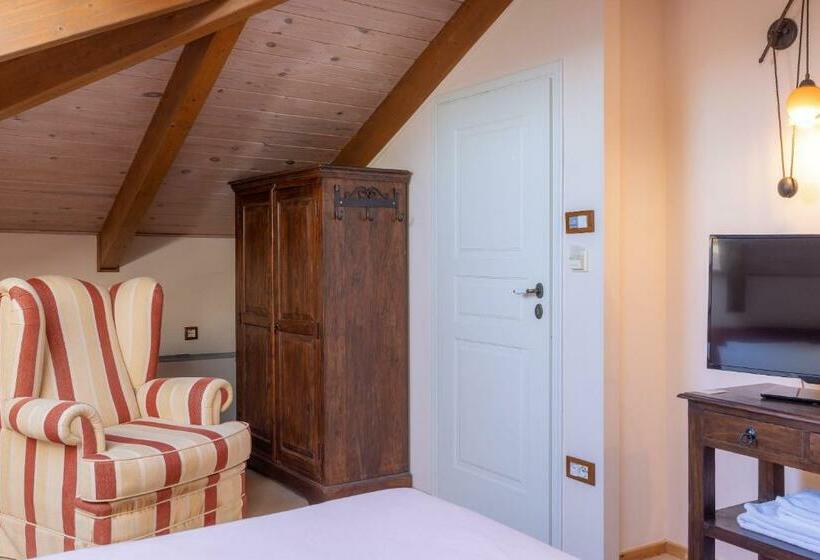 חדר פנטהאוז, Archontiko Parnassus Dadi