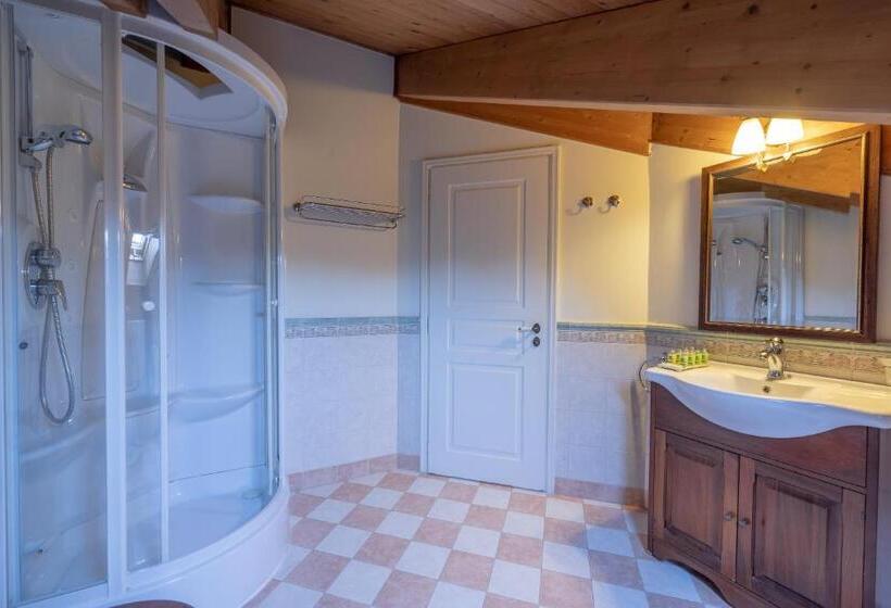 חדר פנטהאוז, Archontiko Parnassus Dadi