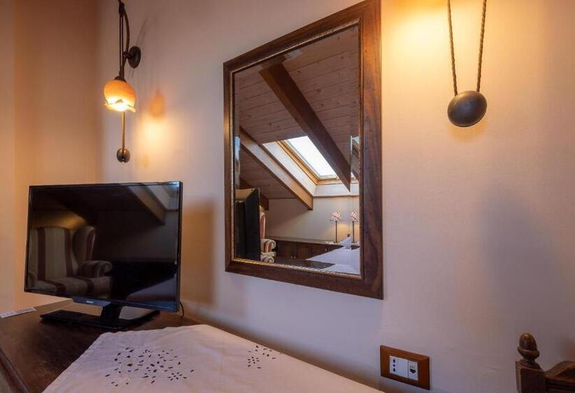 חדר פנטהאוז, Archontiko Parnassus Dadi