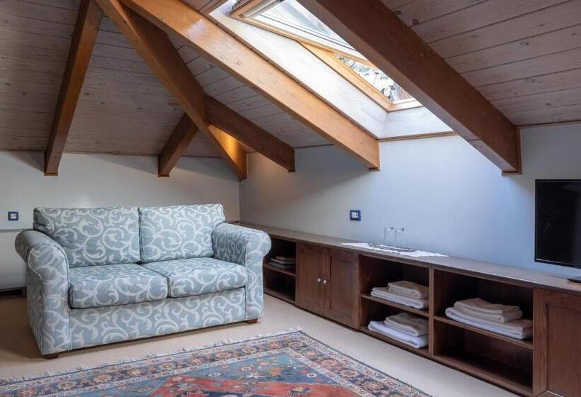 ペントハウスルーム, Archontiko Parnassus Dadi