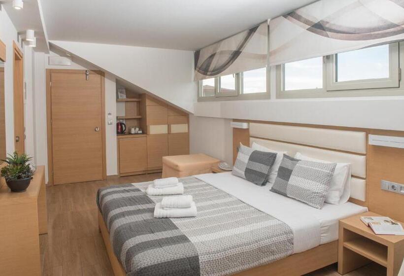 غرفة ديلوكس مطلّة علي البحر, Epavlis Eleftheriadi