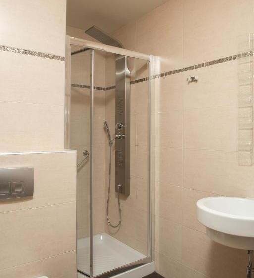 غرفة ديلوكس ثلاثية مطلة على البحر, Epavlis Eleftheriadi