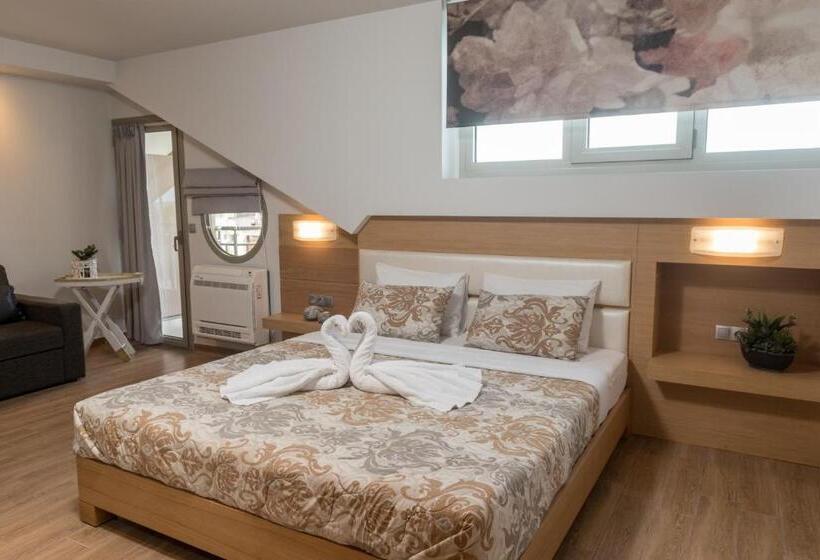 غرفة ديلوكس ثلاثية مطلة على البحر, Epavlis Eleftheriadi