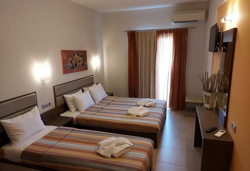 غرفة قياسية ثلاثية, Epavlis Eleftheriadi