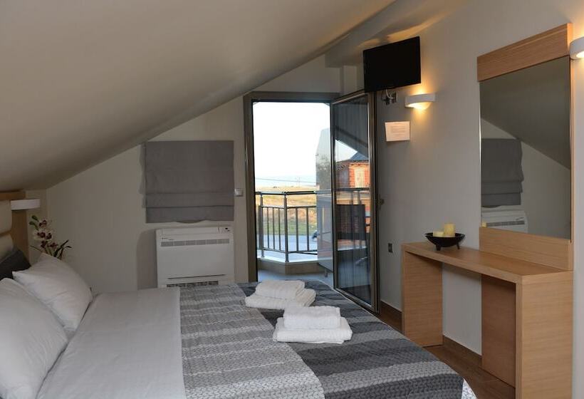 غرفة ديلوكس مطلّة علي البحر, Epavlis Eleftheriadi