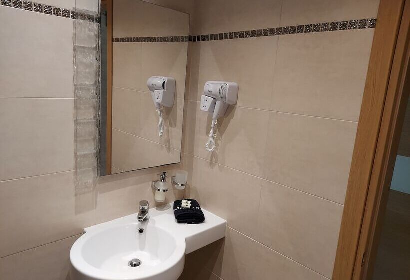 غرفة ديلوكس ثلاثية مطلة على البحر, Epavlis Eleftheriadi