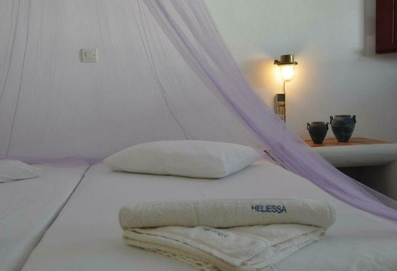 Трехместный Номер Стандарт Вид на Бассейн, Quartano Suites By Heliessa, Adults Only