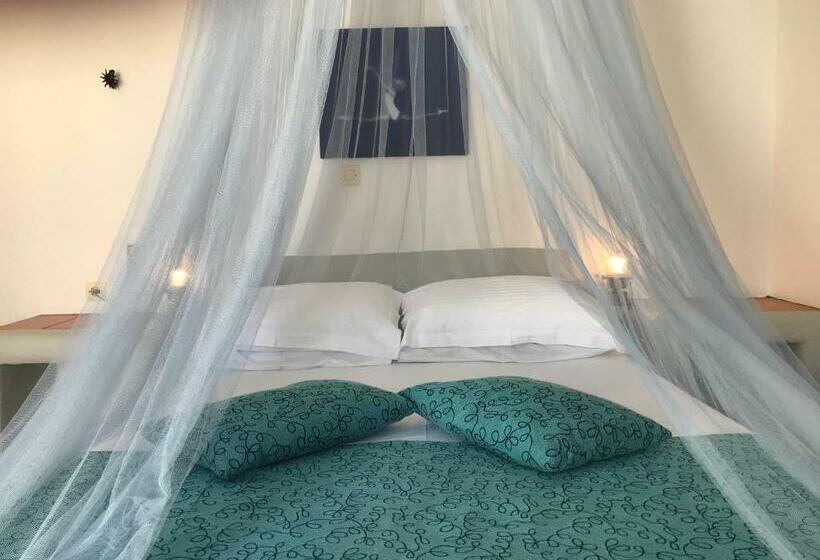 プールビュースタンダードルーム, Quartano Suites By Heliessa, Adults Only