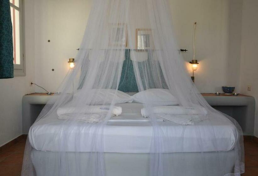 Номер Стандарт Вид на Бассейн, Quartano Suites By Heliessa, Adults Only