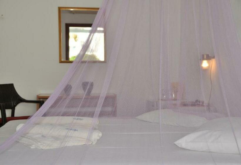 プールの見えるスタンダードトリプルルーム, Quartano Suites By Heliessa, Adults Only