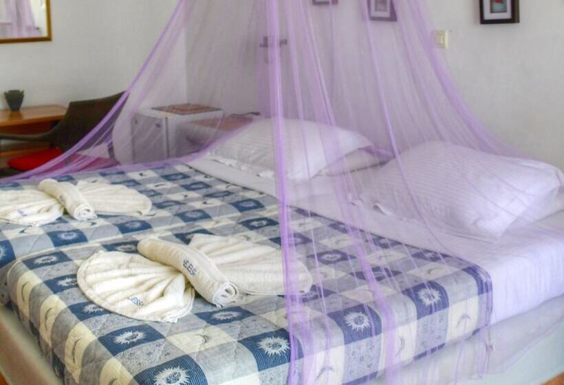 プールの見えるスタンダードトリプルルーム, Quartano Suites By Heliessa, Adults Only