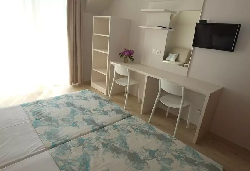 Standard-Studio mit Balkon, Helios