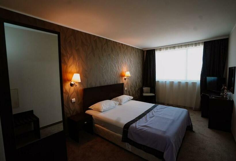 اتاق استاندارد, Rovno