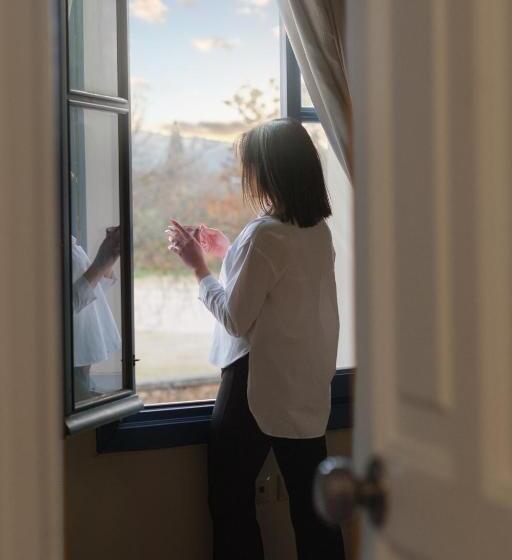 غرفة قياسية ثلاثية, Sourediko