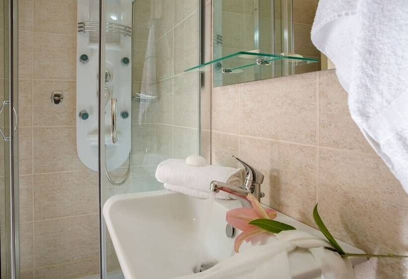 2 베드룸 프리미엄 빌라, Thealos Village