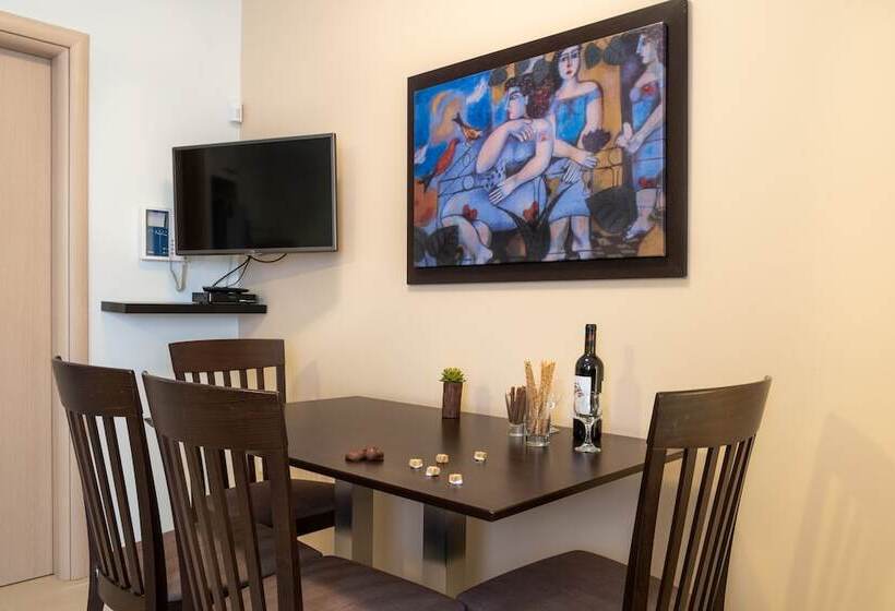 침실 1개 컴포트 아파트, Thealos Village