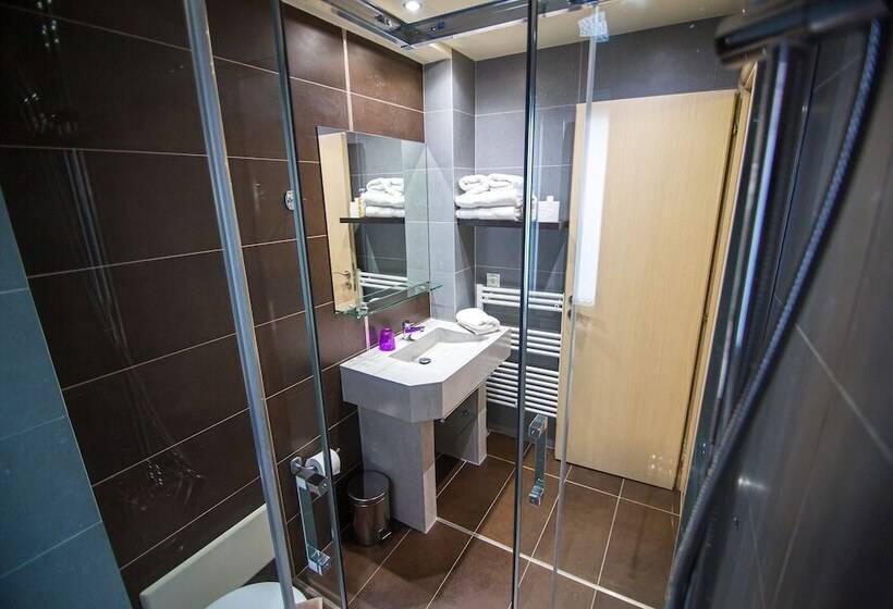 프리미엄 스튜디오, Thealos Village