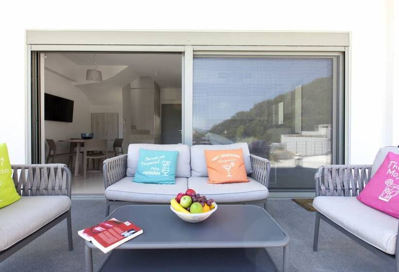 3 베드룸 디럭스 빌라, Thealos Village