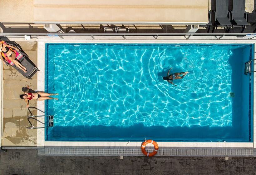 침실 1개 컴포트 아파트, Thealos Village