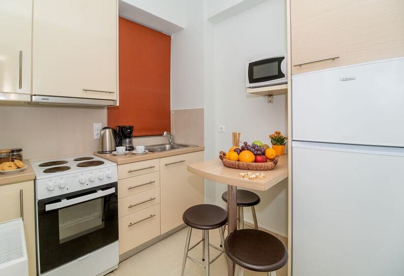 프리미엄 스튜디오, Thealos Village