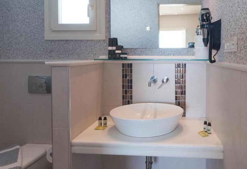 Suíte Vista Mar, Villa Adriana