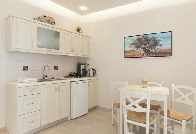 2 Bedrooms Suite Sea View, Villa Adriana