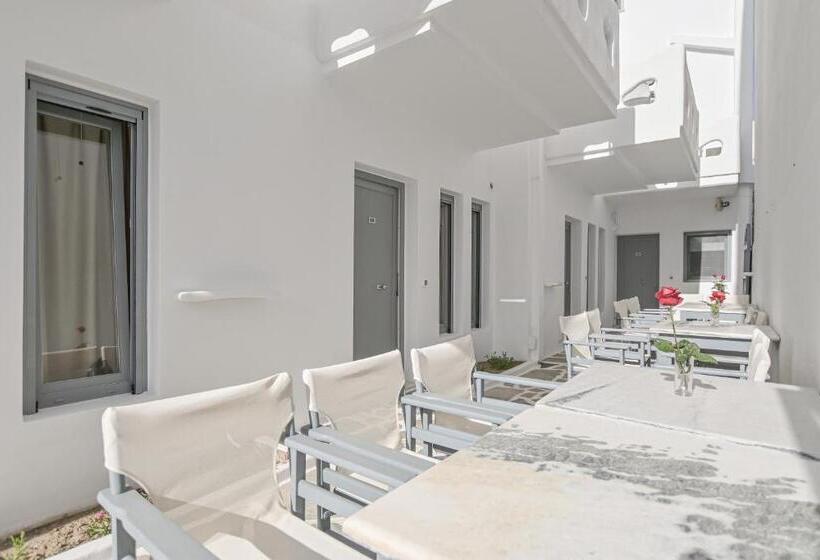 Apartamento 2 Dormitórios, Villa Adriana