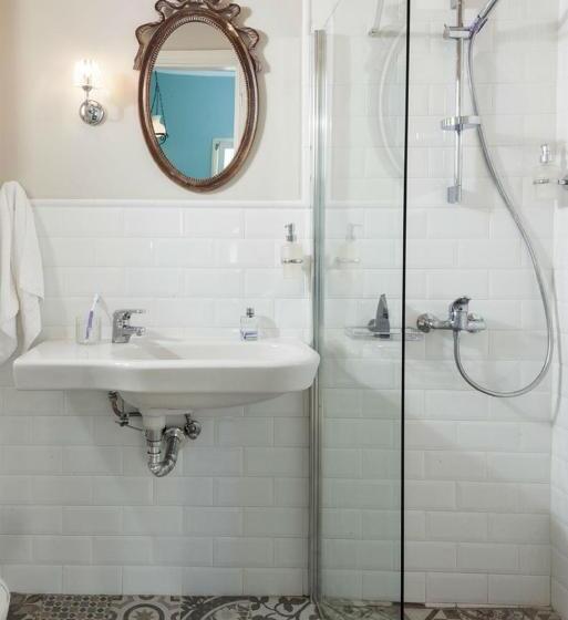 اتاق استاندارد, 7 Brothers