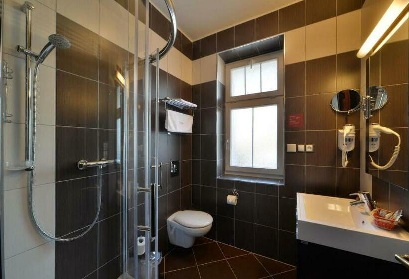 스탠다드 룸, Berg