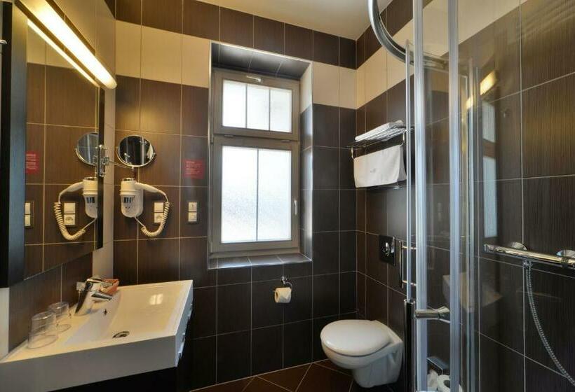 스탠다드 룸, Berg