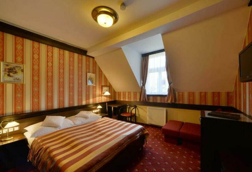 스탠다드 룸, Berg