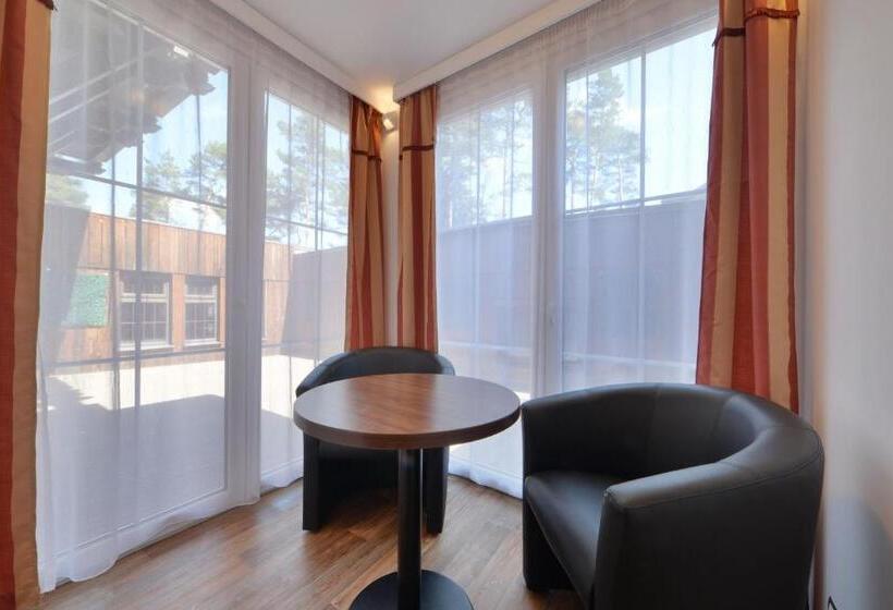 주니어 스위트, Berg