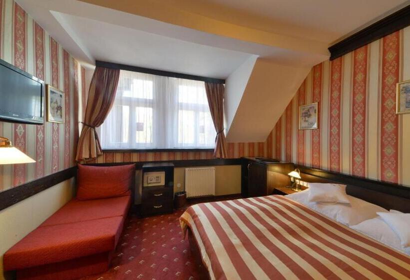 스탠다드 싱글 룸, Berg