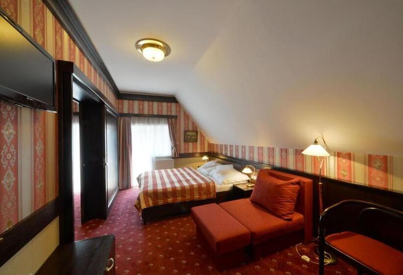 발코니가 있는 스위트, Berg