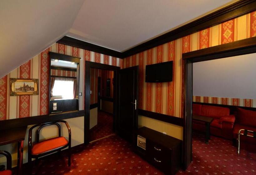 발코니가 있는 스위트, Berg