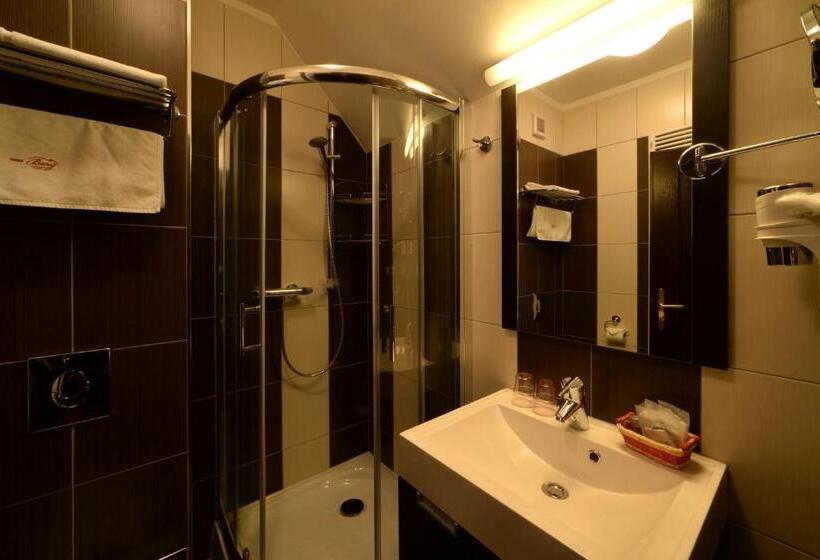 발코니가 있는 스위트, Berg