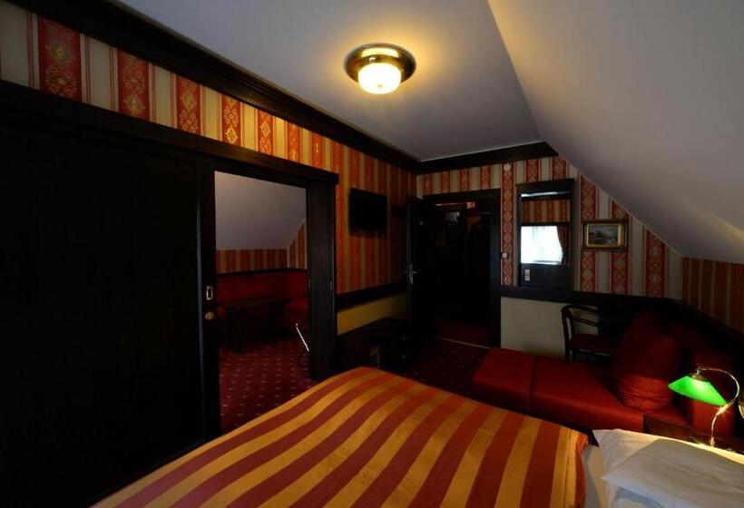 발코니가 있는 스위트, Berg