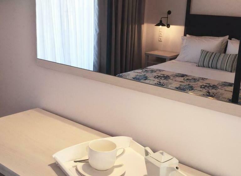 Номер Deluxe, Dracos