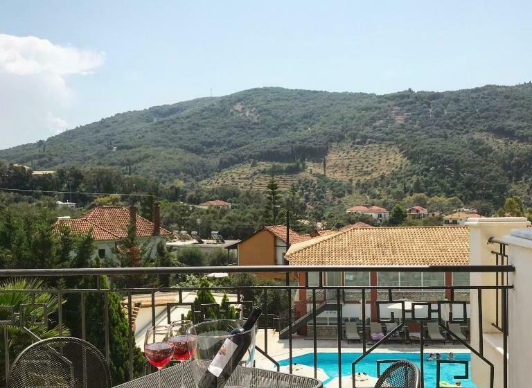 Номер Стандарт с Балконом, Dracos