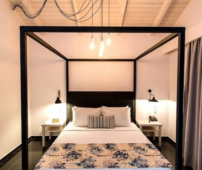 Номер Deluxe, Dracos