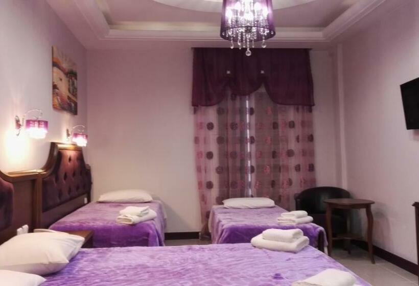 Quarto Triplo Estandar, Filippos