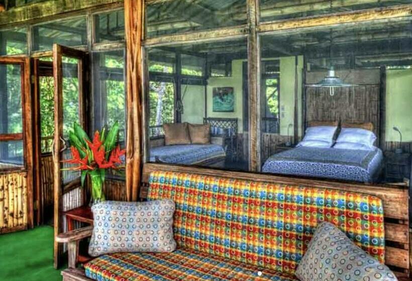 ویلای 1 خوابه, Iguana Lodge Beach Resort