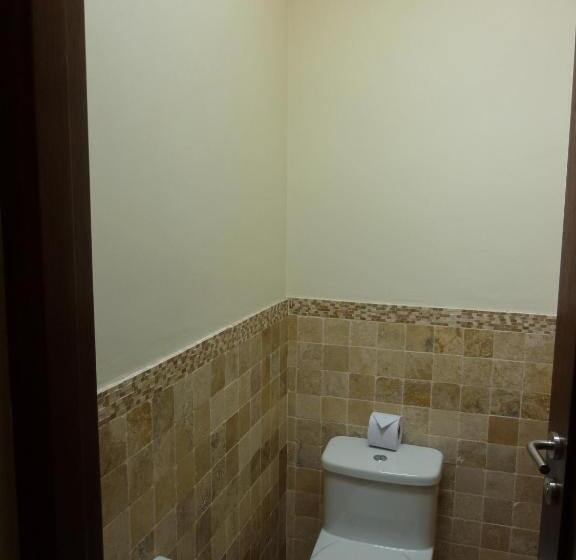 شقة غرفتين, Kutty Wasi