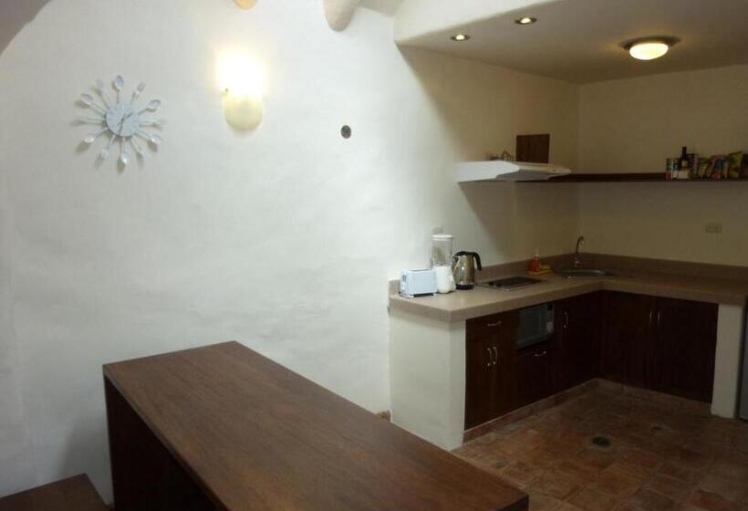 شقة غرفتين, Kutty Wasi