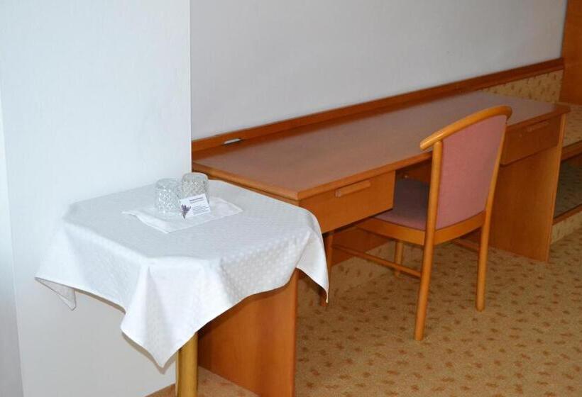 חדר סטנדרט עם מרפסת, Penzion Levandule