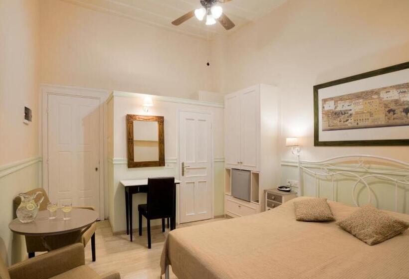 Quarto Estandar, Omorfi Poli