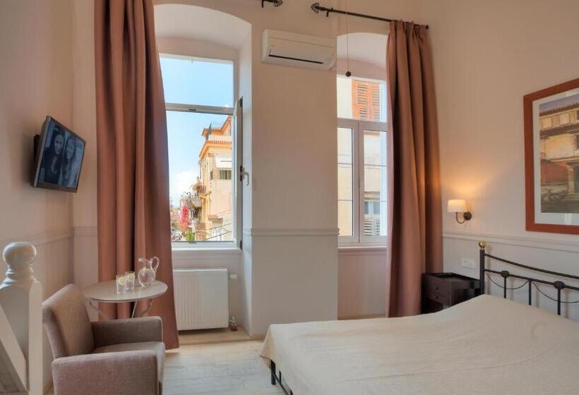 جناح غرفتين نوم, Omorfi Poli