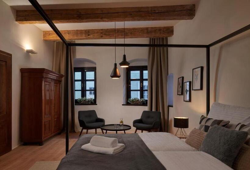 اتاق سوپریور, Penzion Thalleruv Dum