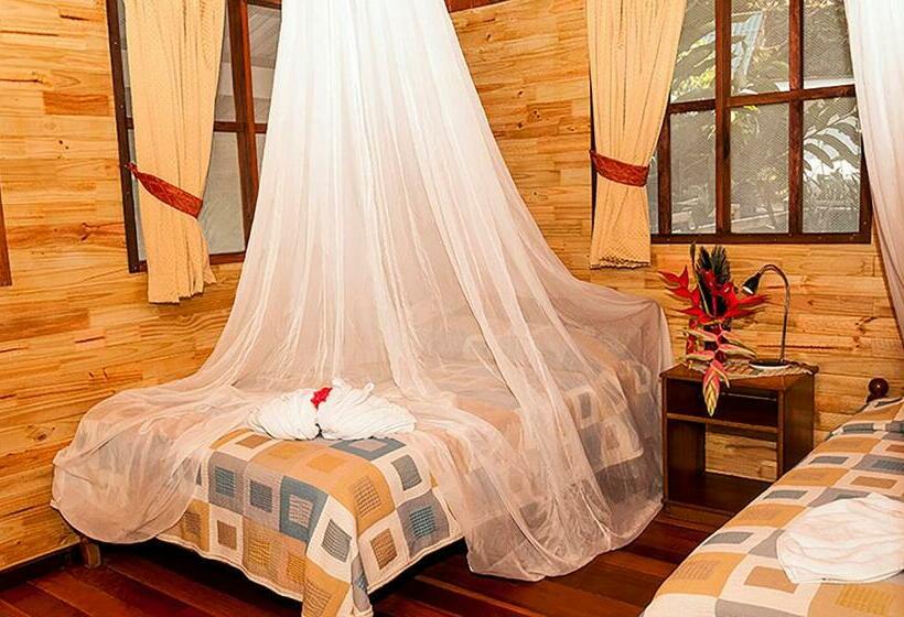 بانگلوی استاندارد با چشمانداز دریا, Pirate Cove