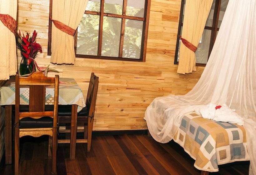 بانگلوی استاندارد با چشمانداز دریا, Pirate Cove